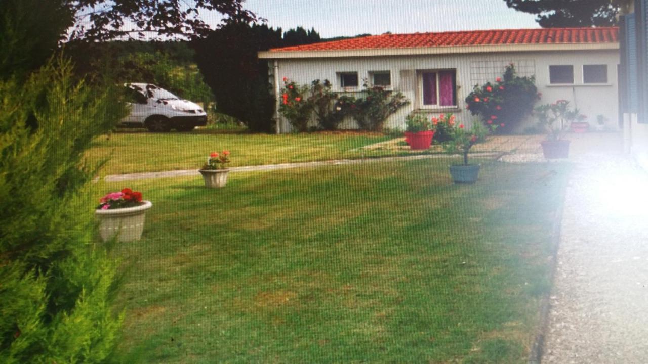 Hotel Aux Volets Bleu Villeneuve-sur-Lot Exterior foto